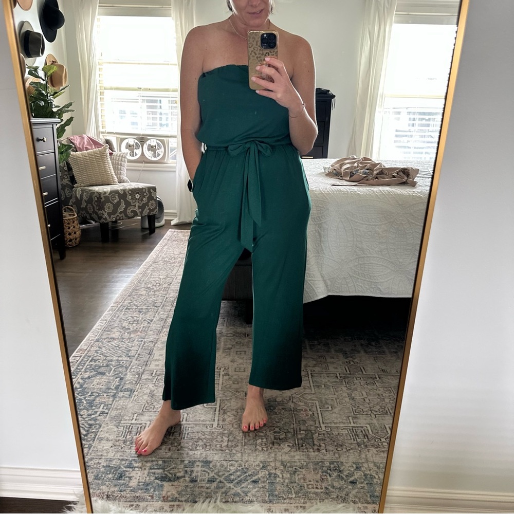 Green Strapless Jumpsuit with Tie Waist and Wide-Leg
